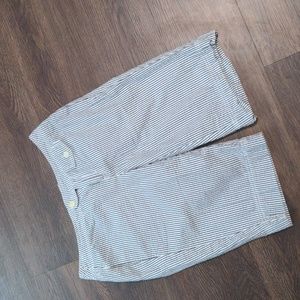 Tommy Hilfiger Womans Size 2 Striped knee Shorts(Missing button)